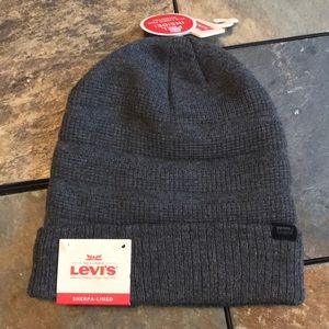 NWT Levi’s beanie 🔥